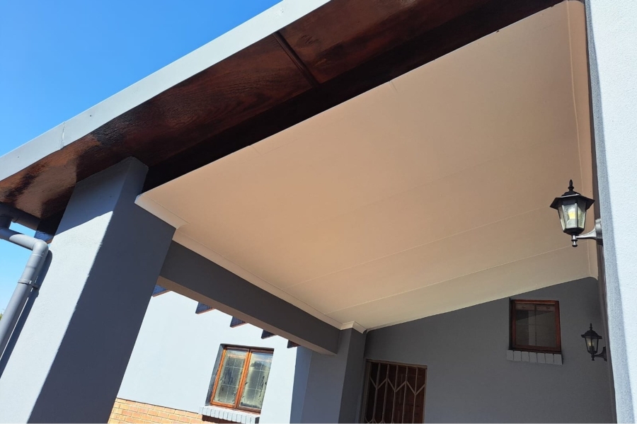4 Bedroom Property for Sale in Buffelspoort Eco Estate North West